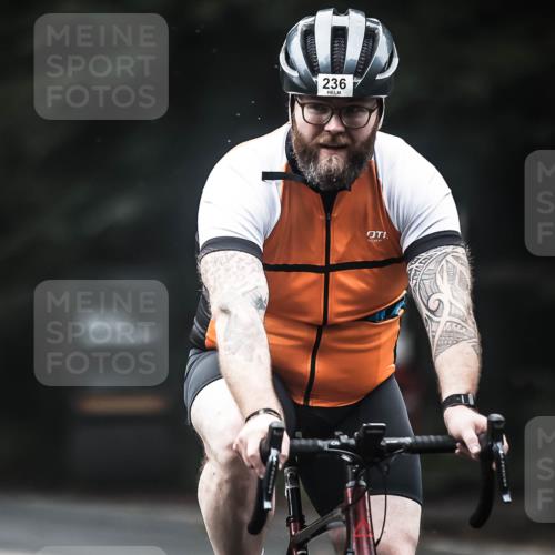 13.09.2026 - Stadtparktriathlon H.Heesch http://msf.ph/oto/10360724 13.09.2026 10:01:12 Radfahren 224, 228, 232, 236, 244, 271 meine-sportfotos.de