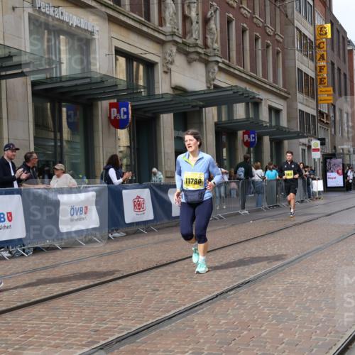 13.09.2026 - 21. swb-Marathon Bremen Strokosch-Dieckow http://msf.ph/oto/10360727 13.09.2026 11:21:09 Ziel 11262, 11780, 11821, 10407, 12542 meine-sportfotos.de