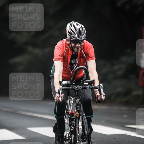 13.09.2026 - Stadtparktriathlon H.Heesch http://msf.ph/oto/10360732 13.09.2026 10:01:15 Radfahren 236, 244, 271 meine-sportfotos.de
