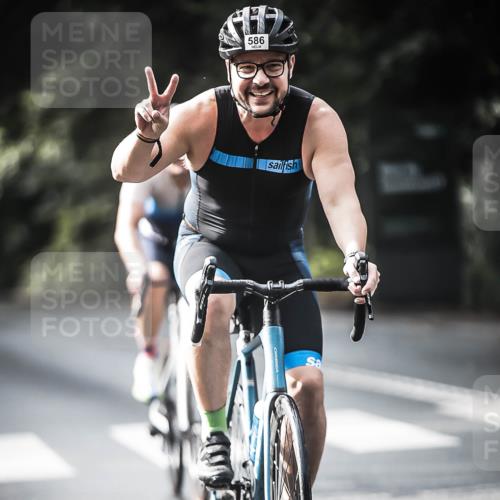 13.09.2026 - Stadtparktriathlon H.Heesch http://msf.ph/oto/10360739 13.09.2026 11:16:13 Radfahren 583, 586, 601, 639 meine-sportfotos.de