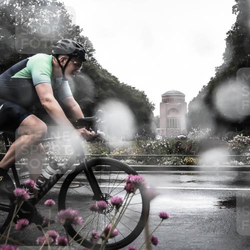 13.09.2026 - Stadtparktriathlon H.Heesch http://msf.ph/oto/10360740 13.09.2026 12:12:13 Radfahren 893, 1004 meine-sportfotos.de