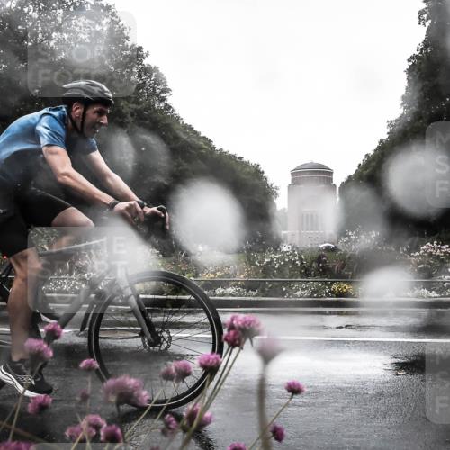 13.09.2026 - Stadtparktriathlon H.Heesch http://msf.ph/oto/10360748 13.09.2026 12:12:20 Radfahren 1047 meine-sportfotos.de
