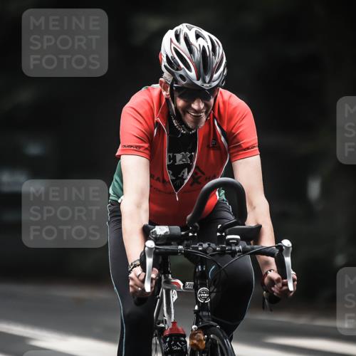 13.09.2026 - Stadtparktriathlon H.Heesch http://msf.ph/oto/10360750 13.09.2026 10:01:15 Radfahren 236, 244, 271 meine-sportfotos.de