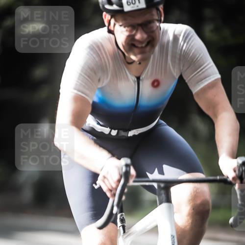 13.09.2026 - Stadtparktriathlon H.Heesch http://msf.ph/oto/10360760 13.09.2026 11:16:14 Radfahren 583, 586, 601, 639 meine-sportfotos.de