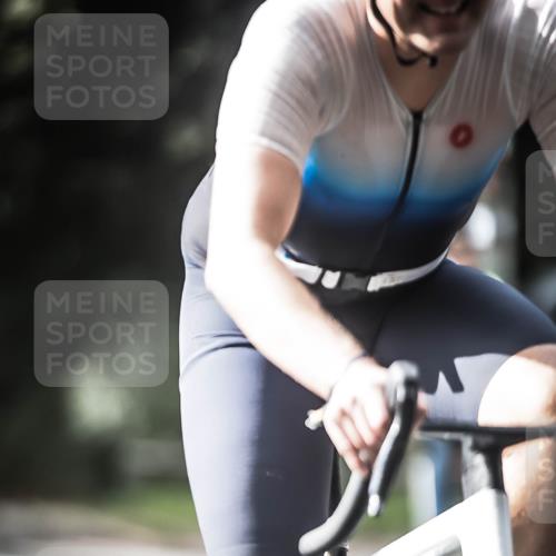 13.09.2026 - Stadtparktriathlon H.Heesch http://msf.ph/oto/10360764 13.09.2026 11:16:14 Radfahren 583, 586, 601, 639 meine-sportfotos.de