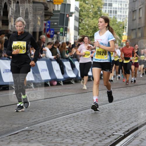 13.09.2026 - 21. swb-Marathon Bremen Strokosch-Dieckow http://msf.ph/oto/10360775 13.09.2026 10:58:12 Ziel 10078, 10460, 10559, 10565, 10707, 10728, 11136, 11153, 11332, 11532, 11568, 11824, 11856, 11863, 12228, 12231, 12264, 12427, 12551, 12555, 10249, 10530, 10750, 10798, 11004, 11120, 11131, 11152, 11202, 11388, 11403, 11420, 11455, 11686, 11750, 11906, 11952, 11953, 12017, 12092, 12386, 12387, 12518 meine-sportfotos.de