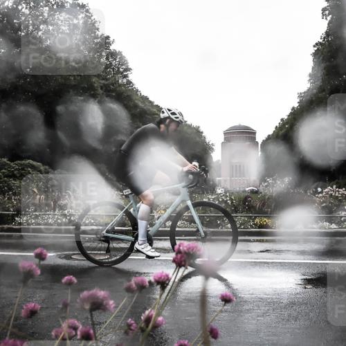 13.09.2026 - Stadtparktriathlon H.Heesch http://msf.ph/oto/10360789 13.09.2026 12:12:48 Radfahren 857, 953, 970, 980, 1037 meine-sportfotos.de