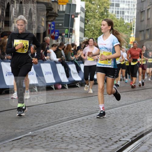 13.09.2026 - 21. swb-Marathon Bremen Strokosch-Dieckow http://msf.ph/oto/10360801 13.09.2026 10:58:12 Ziel 10078, 10460, 10559, 10565, 10707, 10728, 11136, 11153, 11332, 11532, 11568, 11824, 11856, 11863, 12228, 12231, 12264, 12427, 12551, 12555, 10249, 10530, 10750, 10798, 11004, 11120, 11131, 11152, 11202, 11388, 11403, 11420, 11455, 11686, 11750, 11906, 11952, 11953, 12017, 12092, 12386, 12387, 12518 meine-sportfotos.de