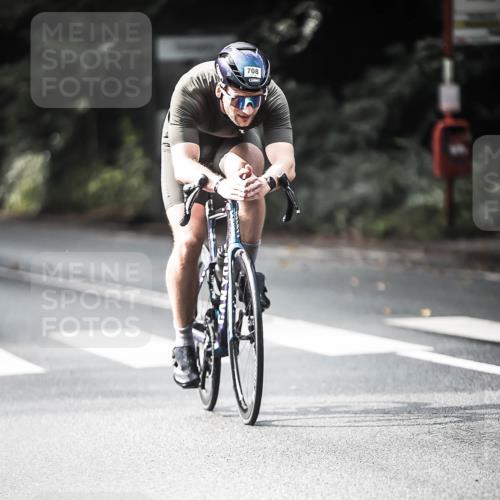 13.09.2026 - Stadtparktriathlon H.Heesch http://msf.ph/oto/10360809 13.09.2026 11:16:21 Radfahren 579, 583, 606, 708 meine-sportfotos.de