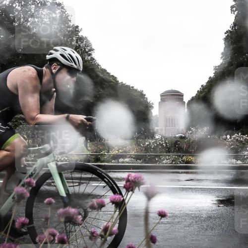 13.09.2026 - Stadtparktriathlon H.Heesch http://msf.ph/oto/10360824 13.09.2026 12:13:01 Radfahren 979, 1045, 1051, 1187 meine-sportfotos.de
