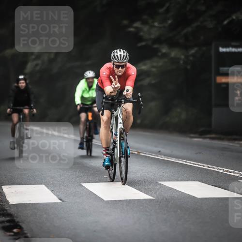 13.09.2026 - Stadtparktriathlon H.Heesch http://msf.ph/oto/10360827 13.09.2026 10:01:32 Radfahren 216, 233, 296 meine-sportfotos.de
