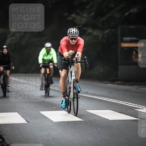 13.09.2026 - Stadtparktriathlon H.Heesch http://msf.ph/oto/10360833 13.09.2026 10:01:32 Radfahren 216, 233, 296 meine-sportfotos.de