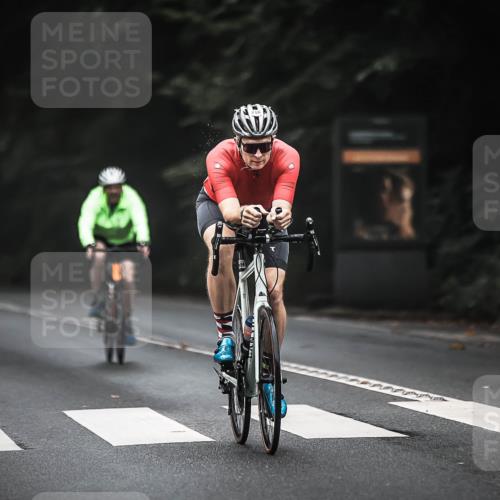 13.09.2026 - Stadtparktriathlon H.Heesch http://msf.ph/oto/10360841 13.09.2026 10:01:33 Radfahren 216, 233, 296 meine-sportfotos.de