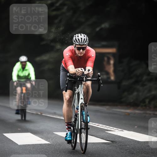 13.09.2026 - Stadtparktriathlon H.Heesch http://msf.ph/oto/10360845 13.09.2026 10:01:33 Radfahren 216, 233, 296 meine-sportfotos.de