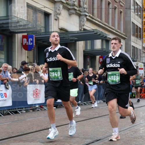 13.09.2026 - 21. swb-Marathon Bremen Strokosch-Dieckow http://msf.ph/oto/10360868 13.09.2026 13:35:57 Ziel 372, 563, 900, 1072, 1867, 2339, 2692, 2700, 2931, 2949, 3224, 3291, 3410, 3489, 3591, 4049, 4643, 4989, 5259, 5800, 6642, 6778, 6982, 7256, 7379, 7865, 8227, 8275, 8488, 8511, 8525, 8731, 8941, 9026, 9076, 9226, 9427, 9497, 9564, 13038, 13238, 318, 532, 607, 2565, 3026, 3056, 3087, 3226, 3454, 3485, 3704, 3780, 3857, 4016, 4048, 5026, 5071, 5157, 5276, 5308, 5381, 5467, 5468, 5584, 5586, 5816, 6159, 6465, 6466, 6644, 6874, 7036 meine-sportfotos.de