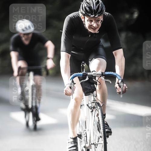 13.09.2026 - Stadtparktriathlon H.Heesch http://msf.ph/oto/10360872 13.09.2026 11:16:24 Radfahren 579, 606, 708, 790 meine-sportfotos.de