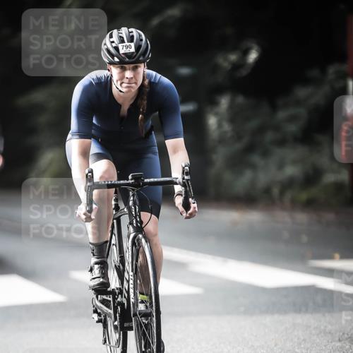 13.09.2026 - Stadtparktriathlon H.Heesch http://msf.ph/oto/10360914 13.09.2026 11:16:29 Radfahren 481, 482, 579, 606, 676, 691, 790 meine-sportfotos.de