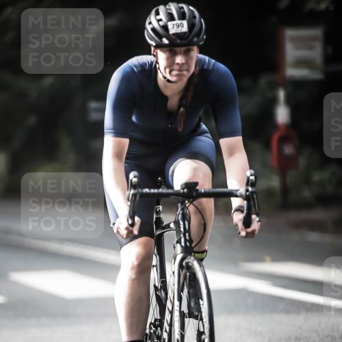 13.09.2026 - Stadtparktriathlon H.Heesch http://msf.ph/oto/10360925 13.09.2026 11:16:29 Radfahren 481, 482, 579, 606, 676, 691, 790 meine-sportfotos.de