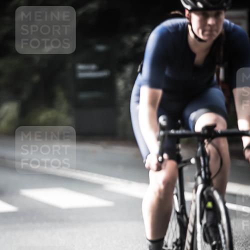 13.09.2026 - Stadtparktriathlon H.Heesch http://msf.ph/oto/10360929 13.09.2026 11:16:29 Radfahren 481, 482, 579, 606, 676, 691, 790 meine-sportfotos.de