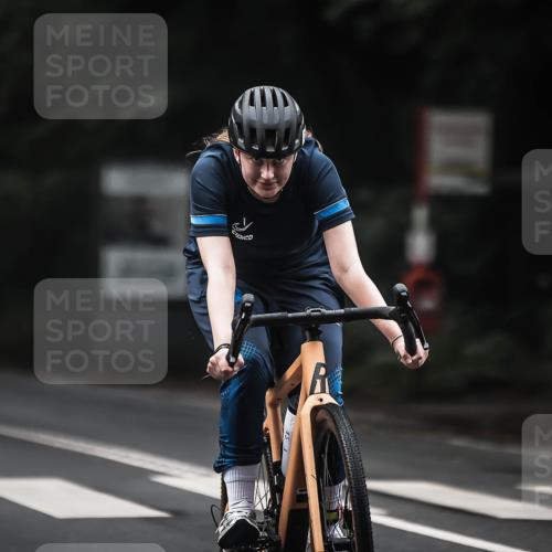 13.09.2026 - Stadtparktriathlon H.Heesch http://msf.ph/oto/10360971 13.09.2026 10:01:51 Radfahren 218, 226, 251, 275, 308, 323, 324 meine-sportfotos.de