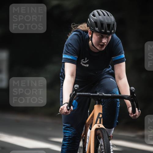 13.09.2026 - Stadtparktriathlon H.Heesch http://msf.ph/oto/10360983 13.09.2026 10:01:51 Radfahren 218, 226, 251, 275, 308, 323, 324 meine-sportfotos.de