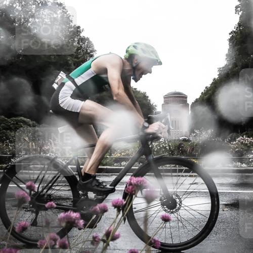 13.09.2026 - Stadtparktriathlon H.Heesch http://msf.ph/oto/10360996 13.09.2026 12:14:30 Radfahren 902, 957 meine-sportfotos.de