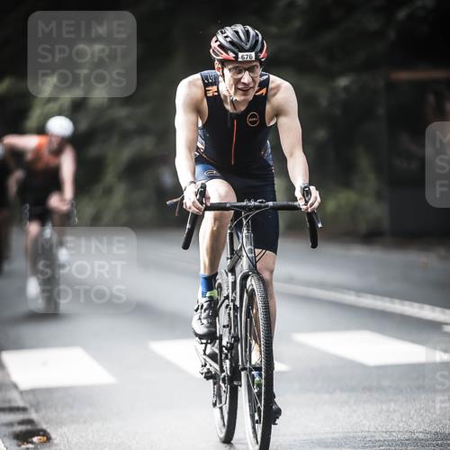 13.09.2026 - Stadtparktriathlon H.Heesch http://msf.ph/oto/10360997 13.09.2026 11:16:34 Radfahren 481, 482, 662, 663, 676, 691, 790 meine-sportfotos.de