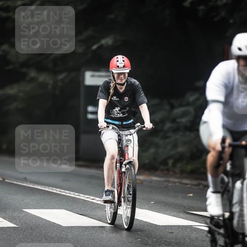 13.09.2026 - Stadtparktriathlon H.Heesch http://msf.ph/oto/10361005 13.09.2026 10:01:54 Radfahren 218, 243, 251, 275, 286, 308, 317, 323, 324 meine-sportfotos.de