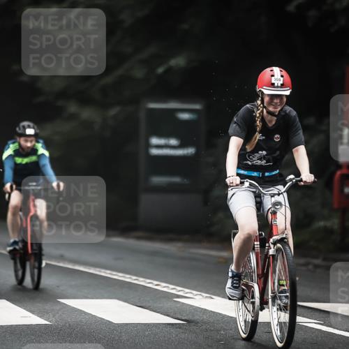 13.09.2026 - Stadtparktriathlon H.Heesch http://msf.ph/oto/10361016 13.09.2026 10:01:54 Radfahren 218, 243, 251, 275, 286, 308, 317, 323, 324 meine-sportfotos.de