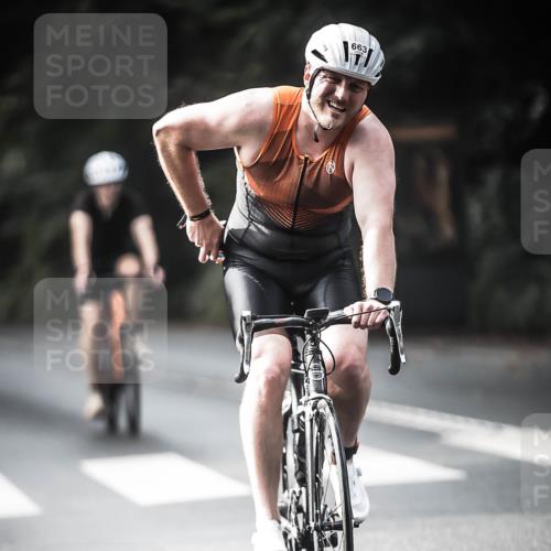 13.09.2026 - Stadtparktriathlon H.Heesch http://msf.ph/oto/10361038 13.09.2026 11:16:37 Radfahren 481, 482, 662, 663, 676, 691 meine-sportfotos.de
