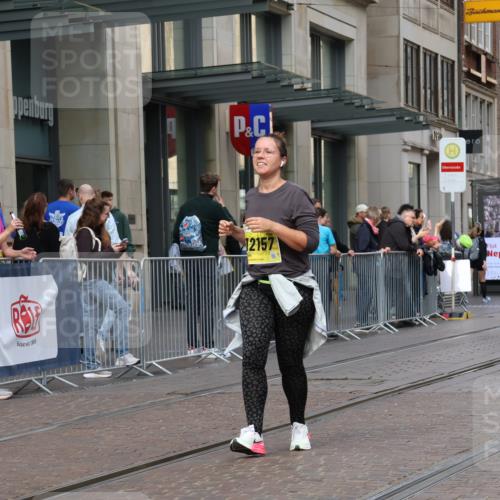 13.09.2026 - 21. swb-Marathon Bremen Strokosch-Dieckow http://msf.ph/oto/10361049 13.09.2026 11:21:43 Ziel 11639, 11698, 12157, 12211, 11104, 11262, 11821 meine-sportfotos.de