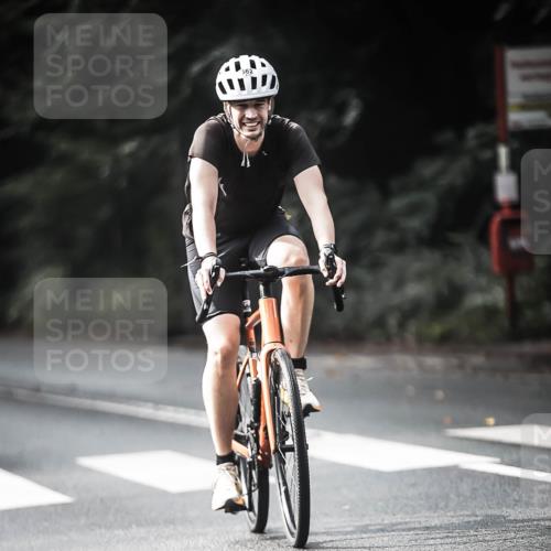 13.09.2026 - Stadtparktriathlon H.Heesch http://msf.ph/oto/10361052 13.09.2026 11:16:38 Radfahren 481, 662, 663, 676, 691 meine-sportfotos.de