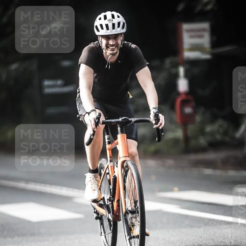 13.09.2026 - Stadtparktriathlon H.Heesch http://msf.ph/oto/10361063 13.09.2026 11:16:39 Radfahren 662, 663, 676, 691 meine-sportfotos.de