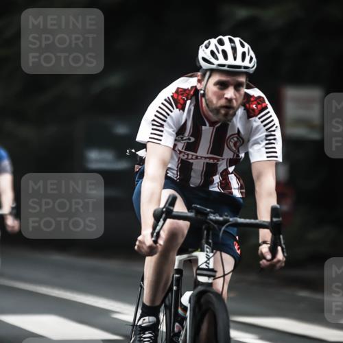 13.09.2026 - Stadtparktriathlon H.Heesch http://msf.ph/oto/10361087 13.09.2026 10:01:59 Radfahren 218, 243, 251, 257, 261, 275, 286, 308, 317, 323 meine-sportfotos.de