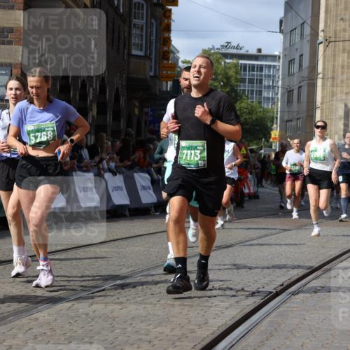 13.09.2026 - 21. swb-Marathon Bremen Strokosch-Dieckow http://msf.ph/oto/10361092 13.09.2026 13:34:10 Ziel 1656, 2405, 2727, 2872, 3201, 3389, 3522, 3761, 4490, 4554, 4658, 4874, 5063, 5156, 5513, 5563, 5587, 6151, 6508, 6623, 6808, 7126, 7354, 7431, 7652, 7832, 8025, 8512, 8641, 9068, 9128, 9342, 9344, 9390, 682, 911, 1307, 2464, 3068, 3214, 3636, 4112, 5147, 5265, 5489, 5768, 5852, 6405, 7696, 7746, 8870, 9094, 9100, 9402, 9453, 9802, 9905, 13112 meine-sportfotos.de
