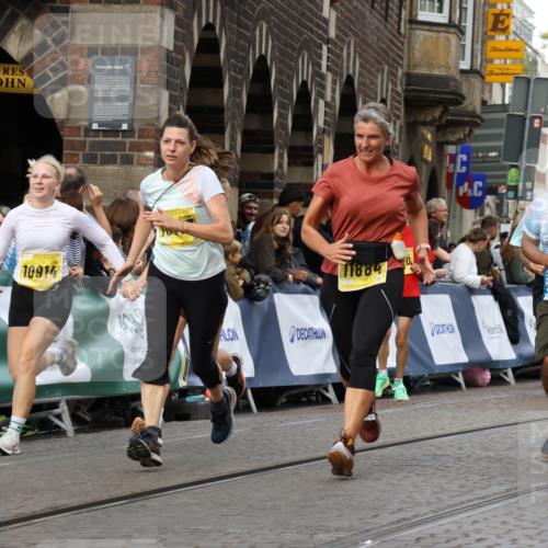 13.09.2026 - 21. swb-Marathon Bremen Strokosch-Dieckow http://msf.ph/oto/10361097 13.09.2026 10:58:18 Ziel 10078, 10543, 10559, 10565, 10604, 10707, 10728, 10826, 10903, 10931, 10932, 11136, 11332, 11824, 11856, 11863, 12231, 12427, 12441, 12551, 12555, 10878, 10879, 11004, 11152, 11202, 11384, 11403, 11455, 11686, 11750, 11953, 12092, 12180, 12499, 12518 meine-sportfotos.de