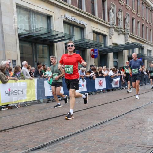 13.09.2026 - 21. swb-Marathon Bremen Strokosch-Dieckow http://msf.ph/oto/10361101 13.09.2026 13:36:02 Ziel 372, 900, 1072, 1738, 1880, 2339, 2467, 2692, 2700, 2931, 2949, 3067, 3224, 3291, 3410, 3591, 4049, 4643, 4989, 5259, 5781, 5800, 6527, 6642, 6778, 7249, 7379, 7808, 7865, 8275, 8488, 8511, 8525, 8731, 8905, 8941, 9026, 9076, 9226, 9427, 9497, 9564, 9899, 13038, 13238, 318, 532, 563, 1867, 2565, 3026, 3056, 3087, 3226, 3454, 3485, 3489, 3704, 3780, 3857, 4016, 4048, 5026, 5071, 5157, 5276, 5381, 5467, 5468, 5584, 5586, 5816, 6159, 6874, 6982, 7036 meine-sportfotos.de