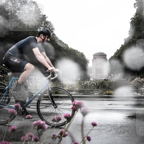 13.09.2026 - Stadtparktriathlon H.Heesch http://msf.ph/oto/10361115 13.09.2026 12:15:21 Radfahren 1006, 1025, 1026, 1040, 1068 meine-sportfotos.de