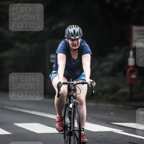 13.09.2026 - Stadtparktriathlon H.Heesch http://msf.ph/oto/10361164 13.09.2026 10:02:11 Radfahren 245, 256, 257, 327, 331 meine-sportfotos.de
