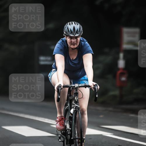 13.09.2026 - Stadtparktriathlon H.Heesch http://msf.ph/oto/10361172 13.09.2026 10:02:11 Radfahren 245, 256, 257, 327, 331 meine-sportfotos.de