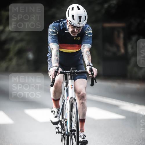 13.09.2026 - Stadtparktriathlon H.Heesch http://msf.ph/oto/10361175 13.09.2026 11:17:03 Radfahren 581, 684, 735 meine-sportfotos.de