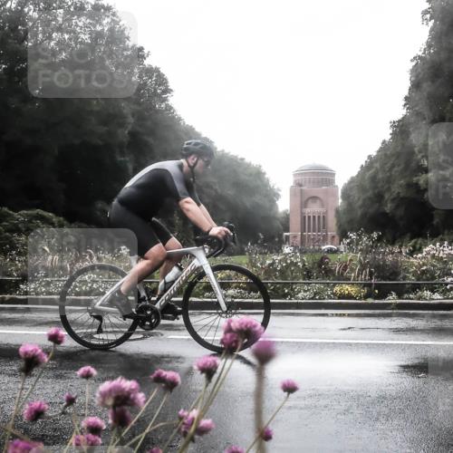 13.09.2026 - Stadtparktriathlon H.Heesch http://msf.ph/oto/10361177 13.09.2026 12:15:59 Radfahren 961, 1065 meine-sportfotos.de