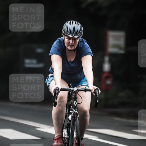 13.09.2026 - Stadtparktriathlon H.Heesch http://msf.ph/oto/10361178 13.09.2026 10:02:12 Radfahren 245, 256, 327, 331, 336 meine-sportfotos.de