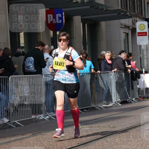 13.09.2026 - 21. swb-Marathon Bremen Strokosch-Dieckow http://msf.ph/oto/10361187 13.09.2026 11:21:51 Ziel 11698, 12157, 12211, 11104, 11639 meine-sportfotos.de