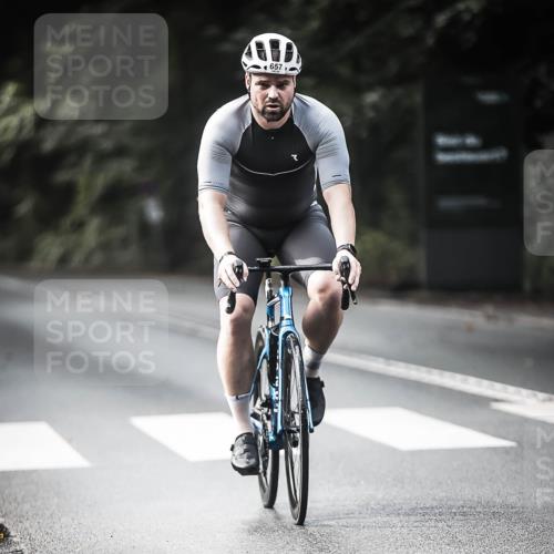 13.09.2026 - Stadtparktriathlon H.Heesch http://msf.ph/oto/10361198 13.09.2026 11:17:10 Radfahren 626, 629, 657, 672 meine-sportfotos.de