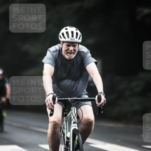 13.09.2026 - Stadtparktriathlon H.Heesch http://msf.ph/oto/10361204 13.09.2026 10:02:14 Radfahren 245, 249, 256, 274, 327, 331, 336 meine-sportfotos.de