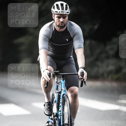 13.09.2026 - Stadtparktriathlon H.Heesch http://msf.ph/oto/10361221 13.09.2026 11:17:10 Radfahren 626, 629, 657, 672 meine-sportfotos.de