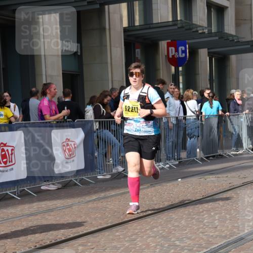 13.09.2026 - 21. swb-Marathon Bremen Strokosch-Dieckow http://msf.ph/oto/10361228 13.09.2026 11:21:52 Ziel 11698, 12157, 12211, 11104, 11639 meine-sportfotos.de
