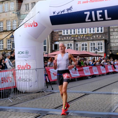 13.09.2026 - 21. swb-Marathon Bremen Tim E. http://msf.ph/oto/10361240 13.09.2026 12:58:47 Ziel 346, 1472, 2049, 5672, 6198, 8311, 8394 meine-sportfotos.de