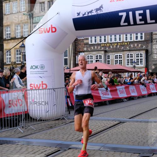 13.09.2026 - 21. swb-Marathon Bremen Tim E. http://msf.ph/oto/10361252 13.09.2026 12:58:48 Ziel 346, 1472, 2049, 5672, 6198, 8311, 8394 meine-sportfotos.de